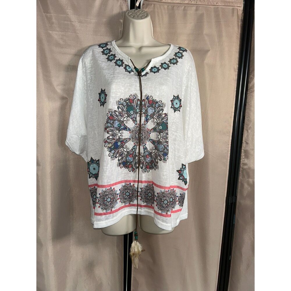 NWT GM Boho Mandala Poncho Top One Size Batwing Feather Tassel White